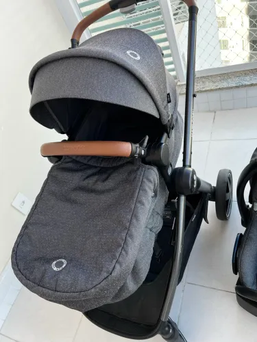 Carrinho de bebê Máxi Cosi Anna