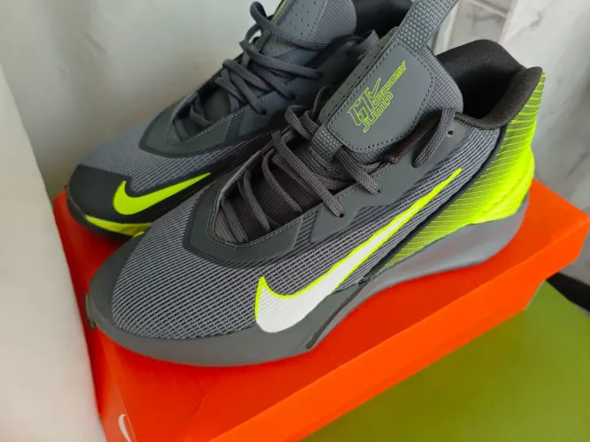 Tênis Nike G.T Jump Academy tamanho 42
