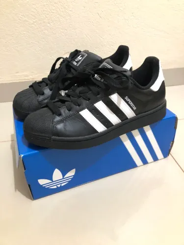 Tênis Adidas superstar-preto 