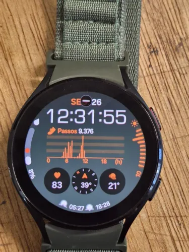SAMSUNG WATCH 4 44MM USADO (ACOMPANHA PULSEIRA, CAIXA E FONTE/CABO DE CARREGADOR)