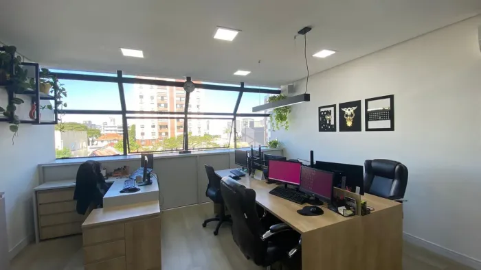 SALA COMERCIAL de 54,48 m² COM VAGA no bairro Petrópolis