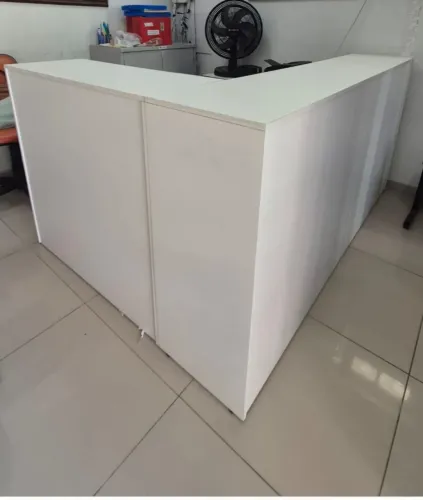 Vende-se balcão em L