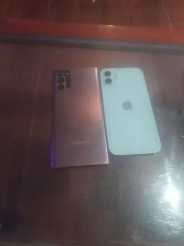 Telefones c defeito.