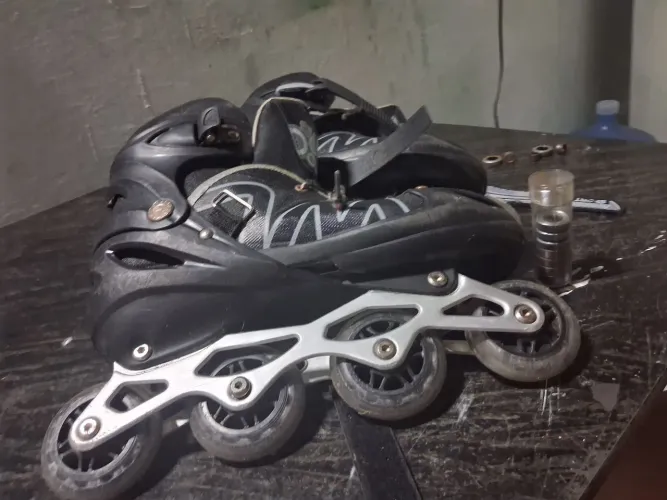 Patins preto+7rolamentos