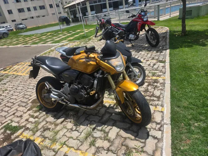 Vendo hornet ano 2009
