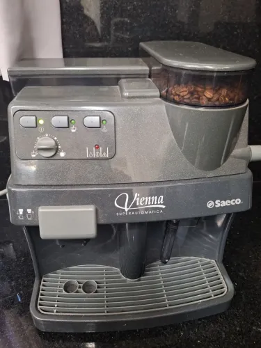Cafeteira Vienna Saeco superautomatica