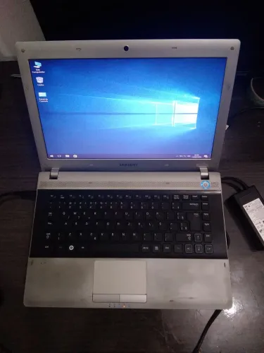 Notebook Samsung Rv411 HD 500gb 4gb ram mouse sem fio novo rgb funciona na tomada