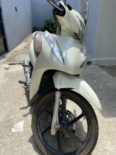 Vende-se moto biz 125 completa