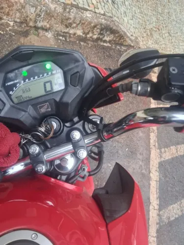 Vendo uma moto 160 Honda flex vermelha cg titan