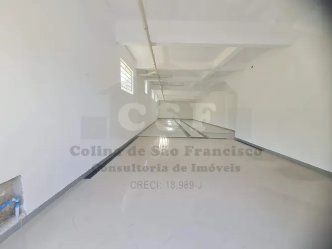 Salão Comercial para Aluguel no Rio Pequeno (SP)  230m², 3 vagas