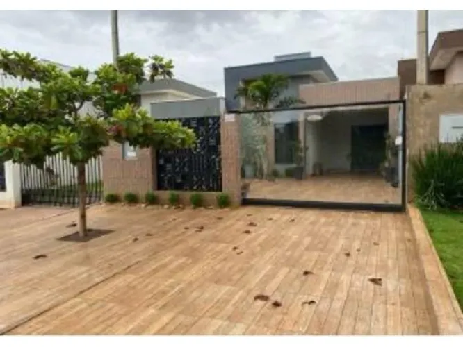 Casa em Leilão - Jardim América - Assis Chateaubriand - PR