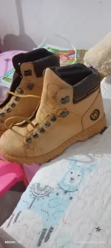 Bota couro