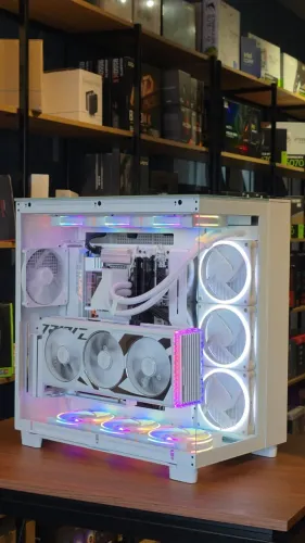 PC Gamer I9 14900K + 4080 Super ROG Strix