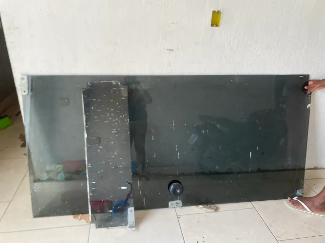 Vende-se Porta de Vidro Para Sala!