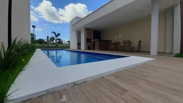 Imóvel para venda na praia do futuro, com área de lazer  2 suítes confira...
