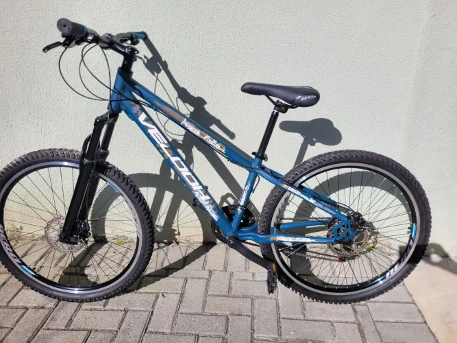 Bicicleta 21 marchas para adolescente pouquíssimo uso