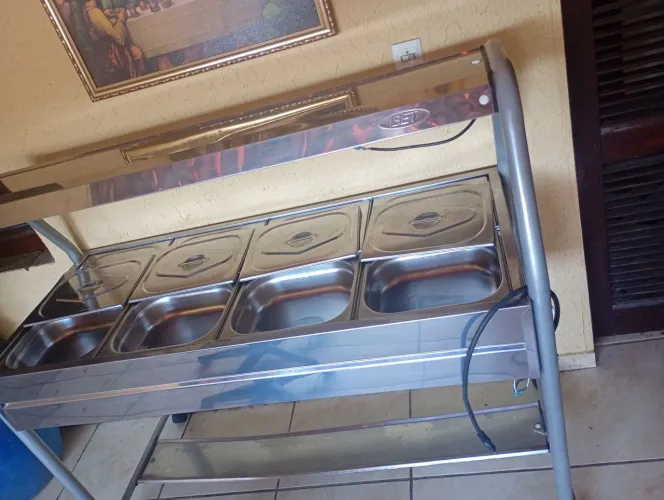 Buffet de self service 8 cubas apenas 4meses de uso semi novo perfeito estado de uso