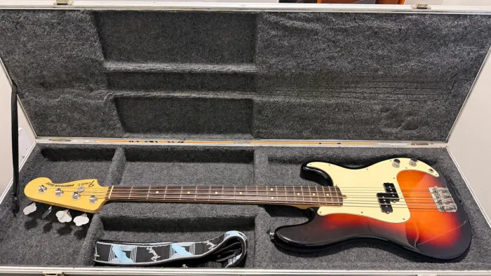 Fender Precision Bass