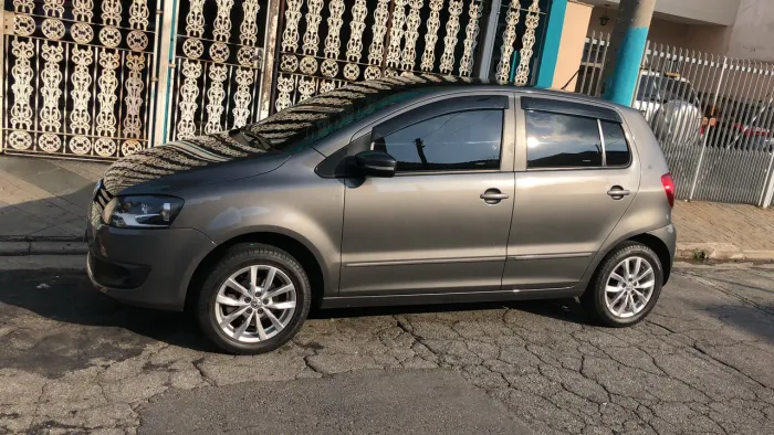 Volkswagen Fox 1.6 MI Total Flex 8V 5P 2014