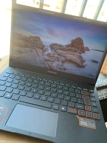 NOTBOOK + CÂMERA webcam 720P semi novos
