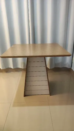 Mesa de jantar + brindes