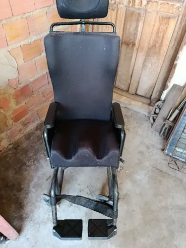 Cadeira de rodas infantil