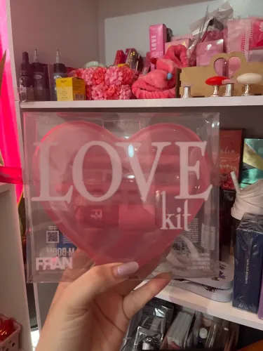 Gloss fran love