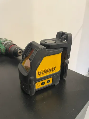 Nível laser Dewalt DW088CG 2 linhas Verde
