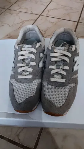 Tenis feminino new balance 373 tamanho 38 cinza com dourado