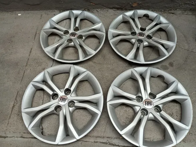 Jogo de calotas aro 15 usadas da linha FIAT