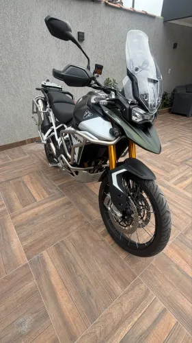 Vendo Triumph Tiger 900 Rally Pro 2026, em estado de zero quilômetro.
