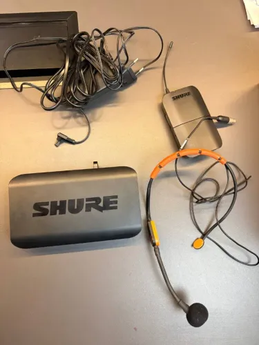 Microfone Headset Sem Fio Shure BLX14/SM31 ? Kit Completo
