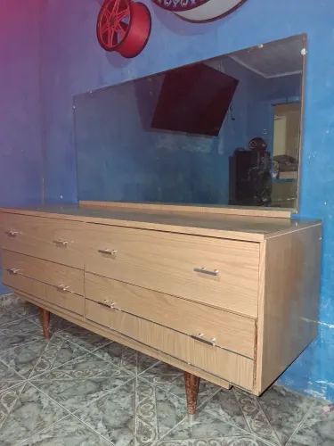 Armário Vintage estilo penteadeira com espelho