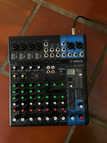 Mesa De Som Console 10 Canais Usb Efx Yamaha MG10XU