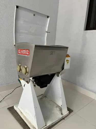 Masseira G.Paniz 25kg - equipamento profissional