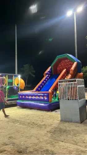 Tobogã Inflável Brinquedo