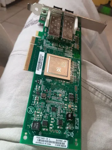 adaptador QLogic QLE2562 (Fibre Channel HBA de 8Gb e 2 portas)