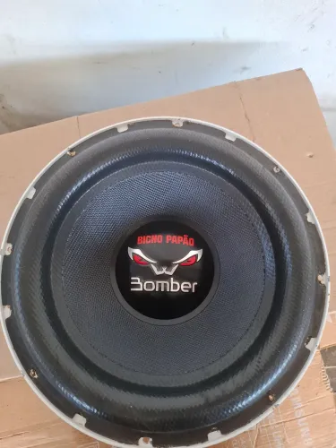 Subwoofer bomber bicho papão 15 polegadas 