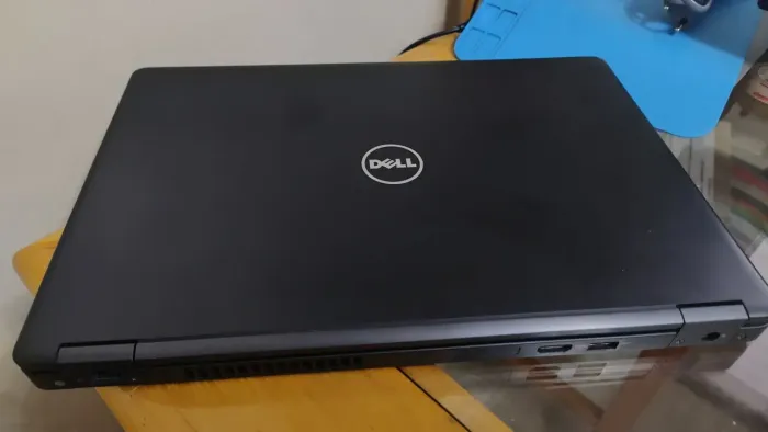 Notebook ótimo estado Dell i5 RAM: 16GB SDD 256GB