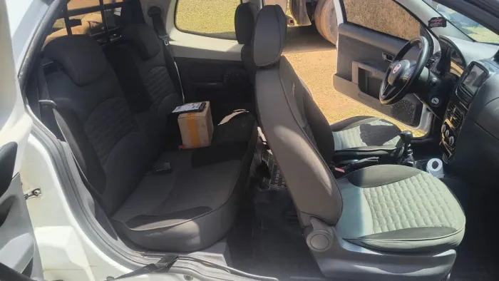 Fiat Strada Adventure1.8/ 1.8 Locker Flex CD 2016