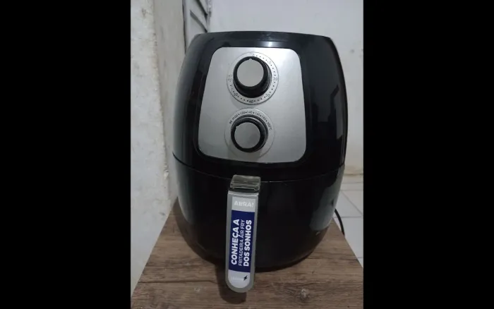 Airfryer Britânia 3.8k. 1500w. 127v.