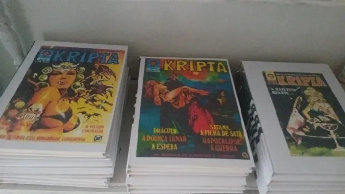 Revistas kripta em fac simile capa dura
