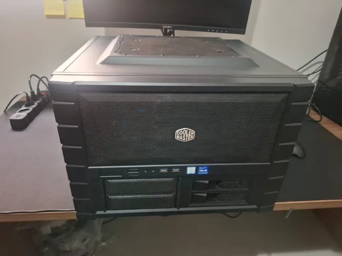 Gabinete Cooler Master HAF XB EVO