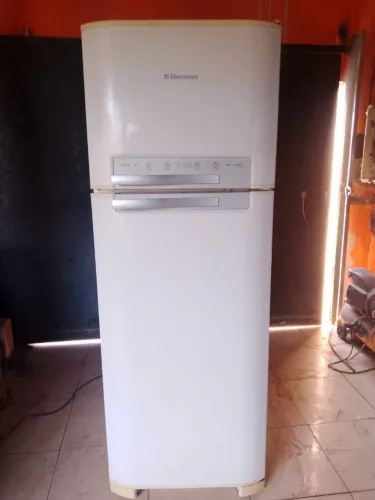 Geladeira Electrolux Frost freer 