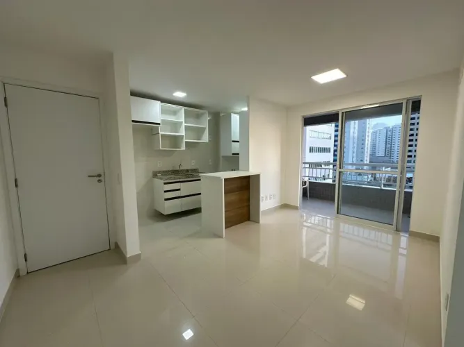 Vendo Apartamento no Condomínio Arpoador, calhau,  próximo a AABB Valor: R$870.000