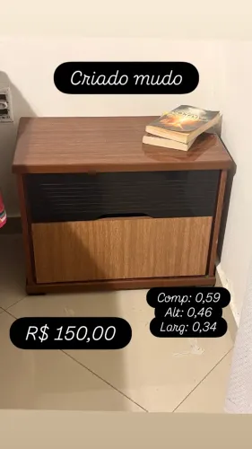 Criado mudo mogno