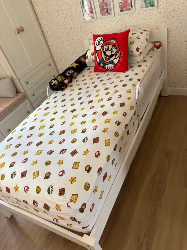 Cama branca MDF Tokstok + Colchão (impecáveis)