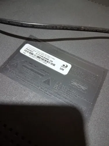Vendo tv pra retirada de peças
