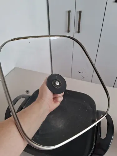 Panela elétrica Dellar modelo DGR 161 1200W funcionando falta cabo de energia