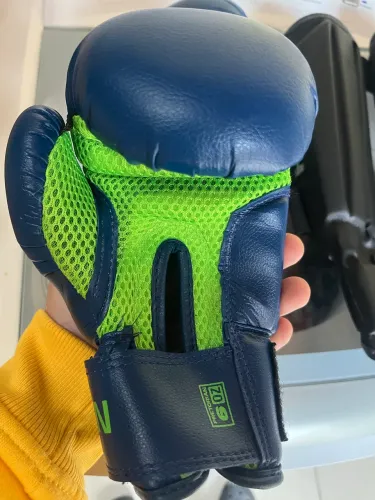 Luvas e caneleira de Boxe Muay Thai infantil